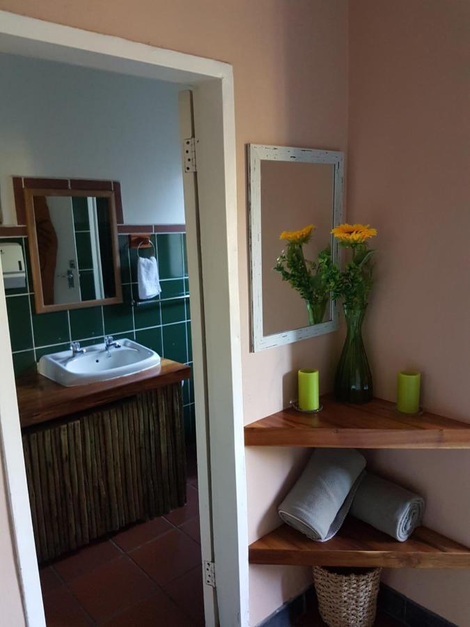 Mali Boutique Lodge & Tube 'N Axe Budget Accommodation สตอร์มริเวอร์ ภายนอก รูปภาพ